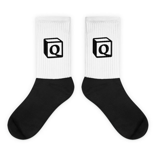 'Q' Block Monogram Socks